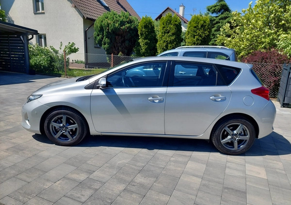 Toyota Auris cena 44900 przebieg: 129000, rok produkcji 2013 z Rzeszów małe 497